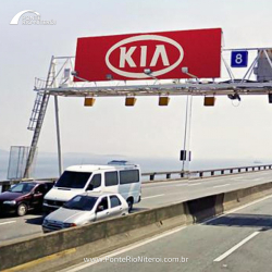 Painel Front Light na Ponte Rio-Niterói - pórtico 08 - sentido do Rio para Niterói